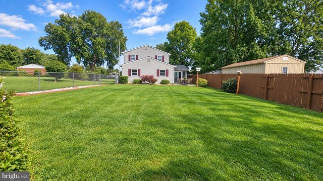 12 ROGERS CIR, Newark, DE 19702