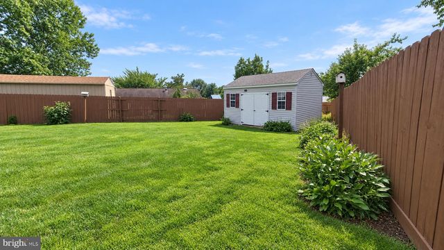 12 ROGERS CIR, Newark, DE 19702