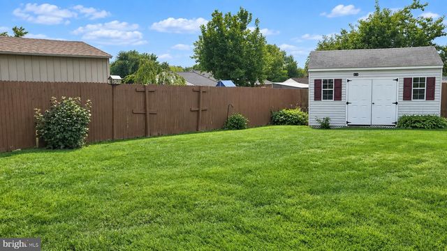 12 ROGERS CIR, Newark, DE 19702