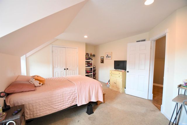 502 R Street, Bedford, IN 47421