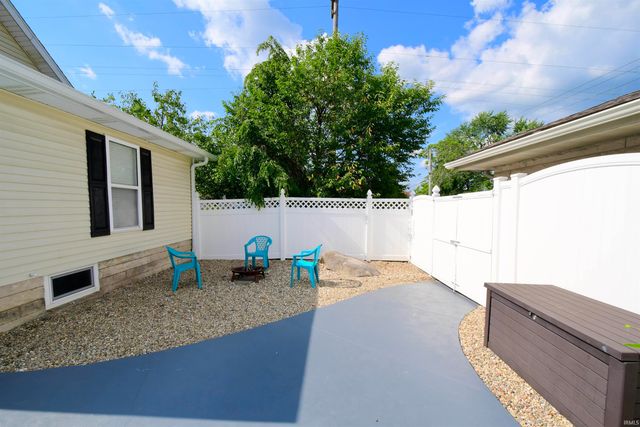 502 R Street, Bedford, IN 47421