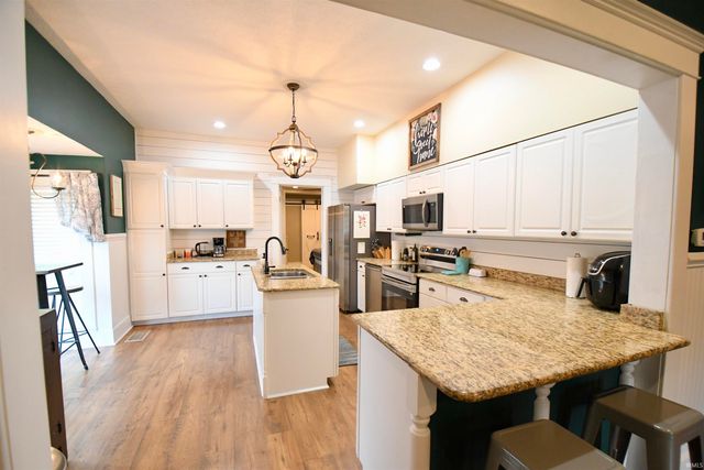 502 R Street, Bedford, IN 47421