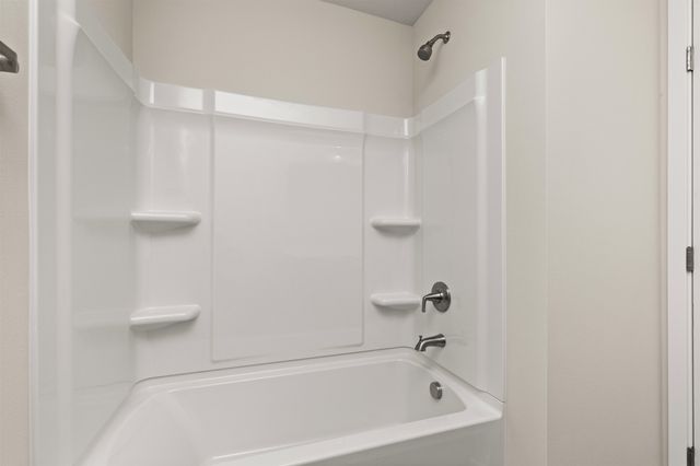 9482 Emilia Lane, West Des Moines, IA 50266