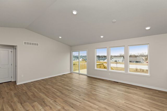 9482 Emilia Lane, West Des Moines, IA 50266