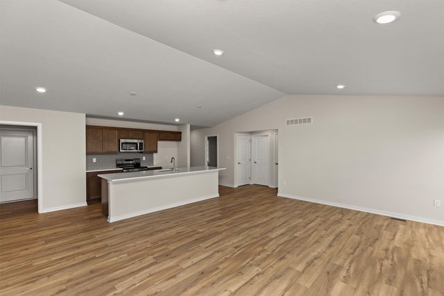 9482 Emilia Lane, West Des Moines, IA 50266