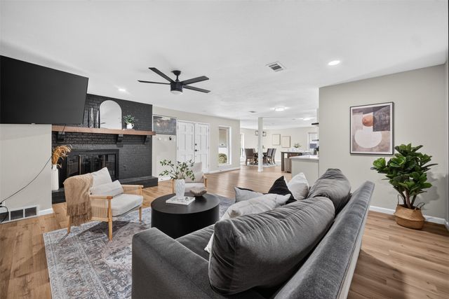 3919 Ridgeoak Way, Farmers Branch, TX 75244
