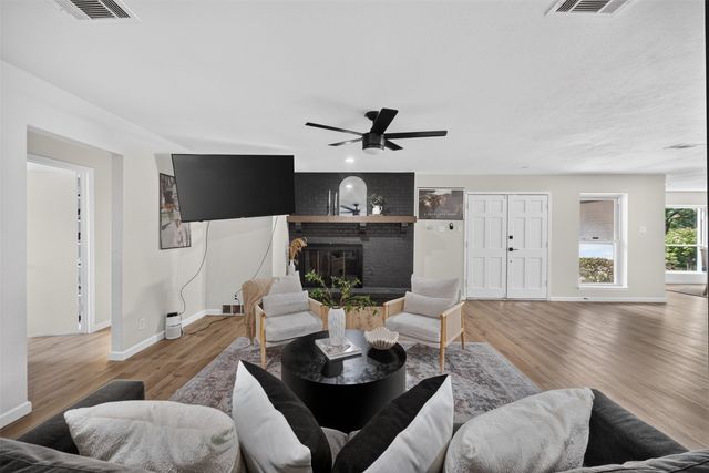 3919 Ridgeoak Way, Farmers Branch, TX 75244