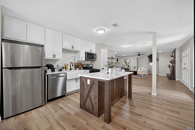 3919 Ridgeoak Way, Farmers Branch, TX 75244