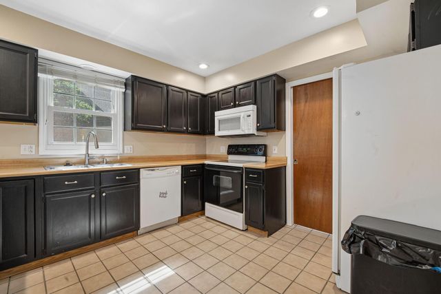 1355 Goldsmith Drive, Westerville, OH 43081