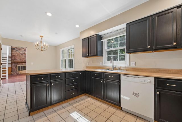 1355 Goldsmith Drive, Westerville, OH 43081