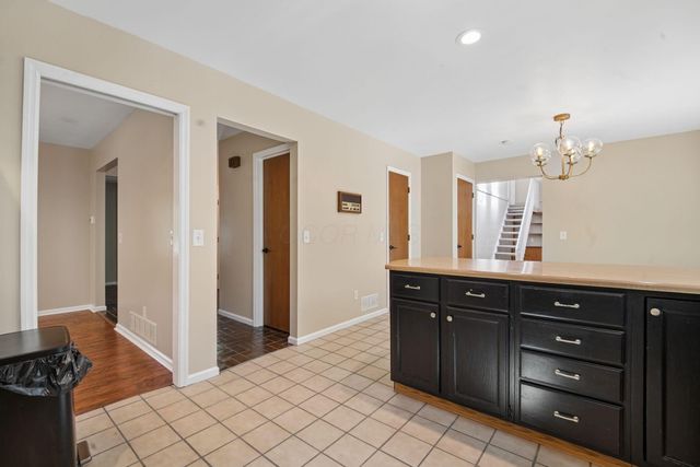 1355 Goldsmith Drive, Westerville, OH 43081