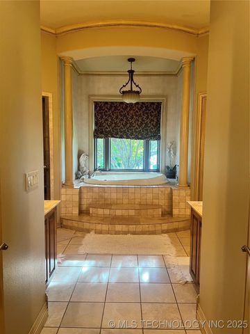 910 Summit Ridge, Mcalester, OK 74501