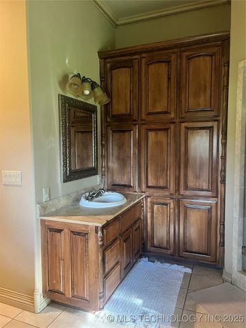 910 Summit Ridge, Mcalester, OK 74501
