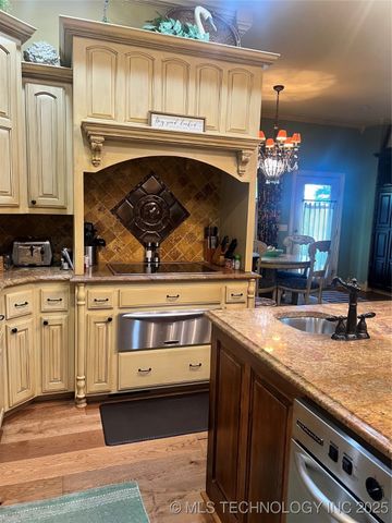 910 Summit Ridge, Mcalester, OK 74501