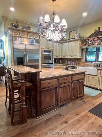 910 Summit Ridge, Mcalester, OK 74501