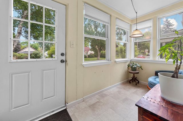 168 Hurley Street E, West Saint Paul, MN 55118
