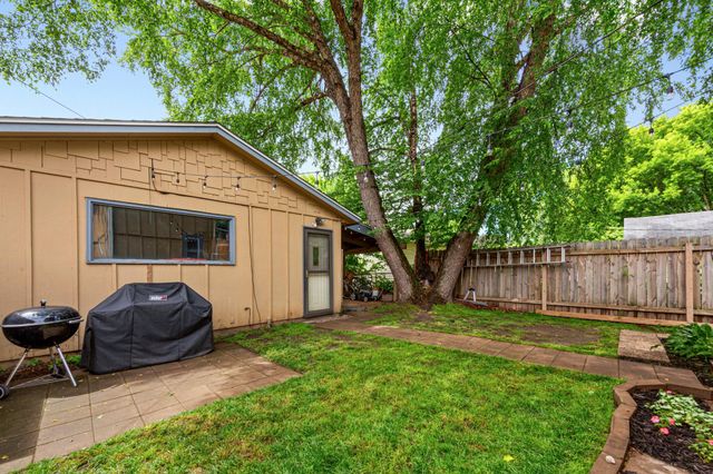 168 Hurley Street E, West Saint Paul, MN 55118