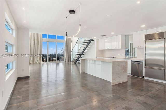 1040 Biscayne Blvd 3704, Miami, FL 33132