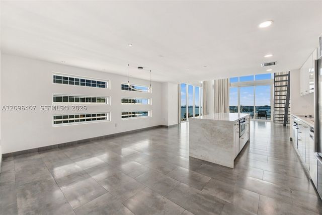 1040 Biscayne Blvd 3704, Miami, FL 33132