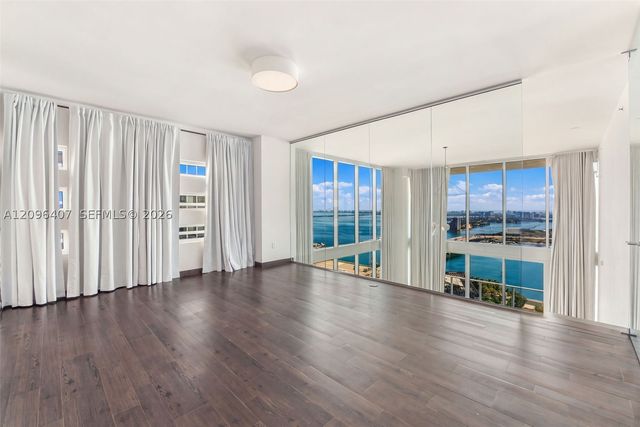 1040 Biscayne Blvd 3704, Miami, FL 33132