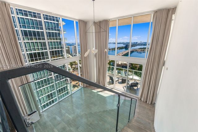 1040 Biscayne Blvd 3704, Miami, FL 33132