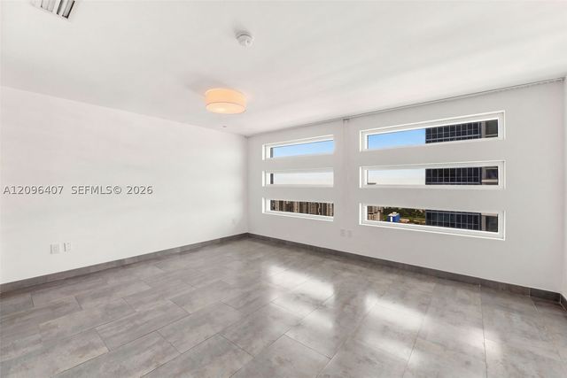 1040 Biscayne Blvd 3704, Miami, FL 33132