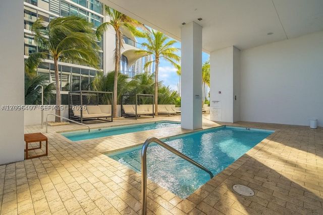 1040 Biscayne Blvd 3704, Miami, FL 33132