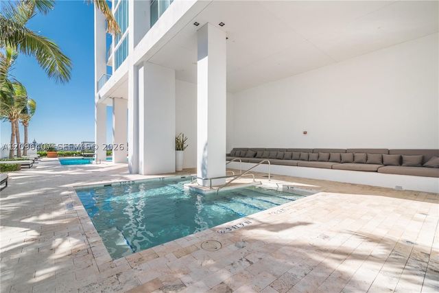 1040 Biscayne Blvd 3704, Miami, FL 33132