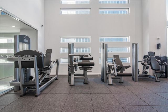 1040 Biscayne Blvd 3704, Miami, FL 33132