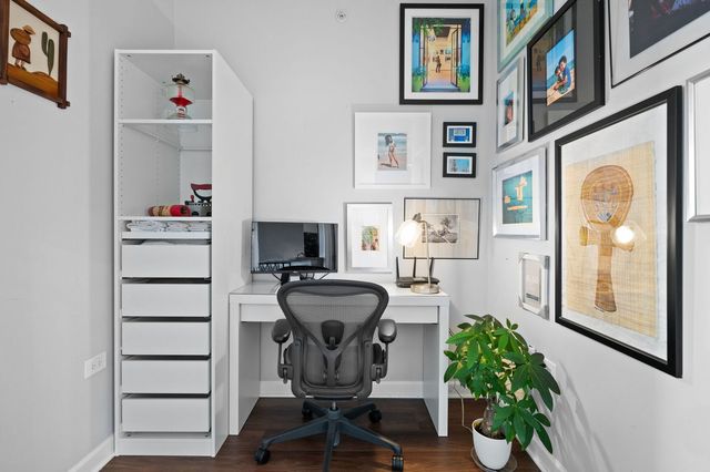 100 E 14th Street 2809, Chicago, IL 60605