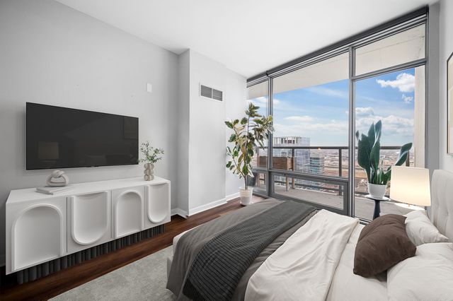 100 E 14th Street 2809, Chicago, IL 60605