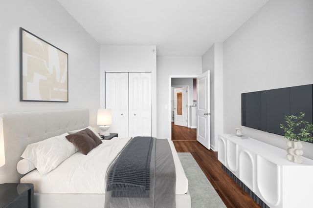 100 E 14th Street 2809, Chicago, IL 60605