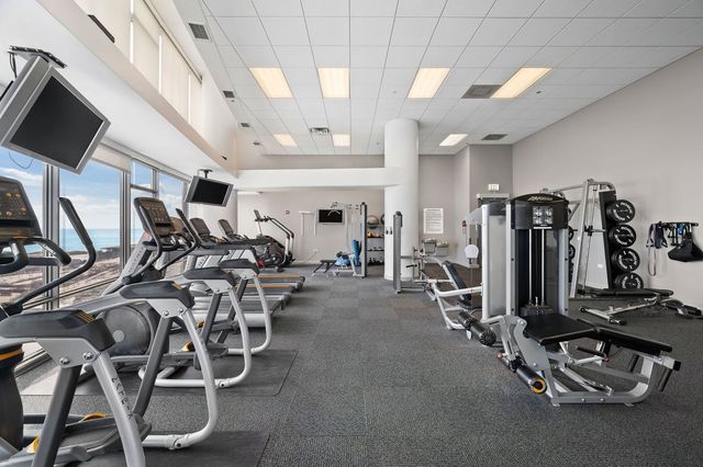 100 E 14th Street 2809, Chicago, IL 60605