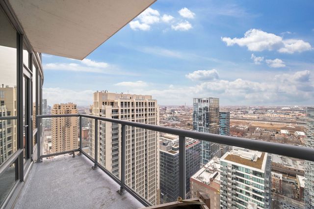 100 E 14th Street 2809, Chicago, IL 60605