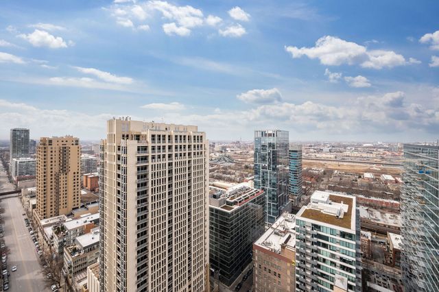 100 E 14th Street 2809, Chicago, IL 60605