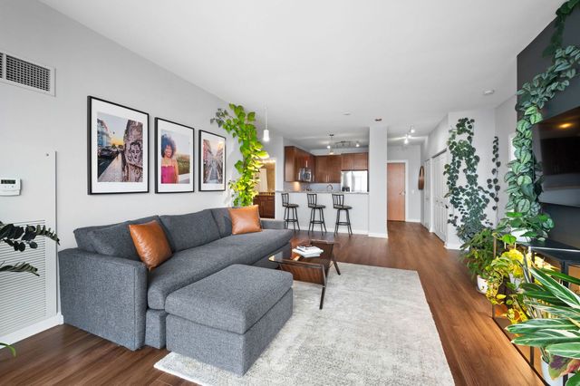 100 E 14th Street 2809, Chicago, IL 60605