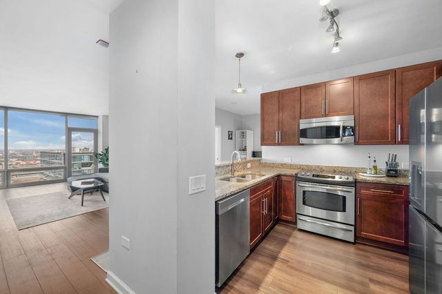 100 E 14th Street 2809, Chicago, IL 60605