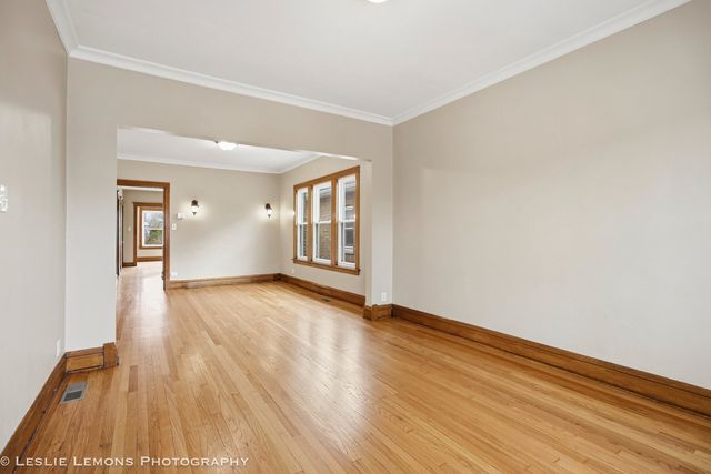 2423 Wesley Avenue, Berwyn, IL 60402