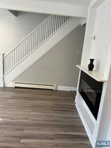 417 Page Avenue, Lyndhurst, NJ 07071