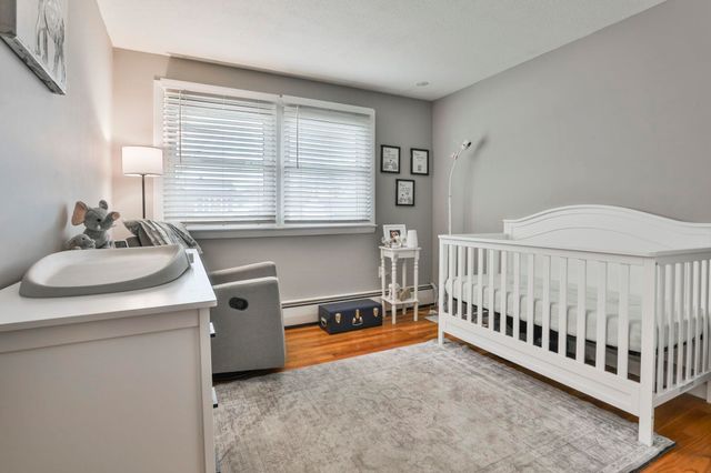 8 Kingston Drive, Nashua, NH 03060