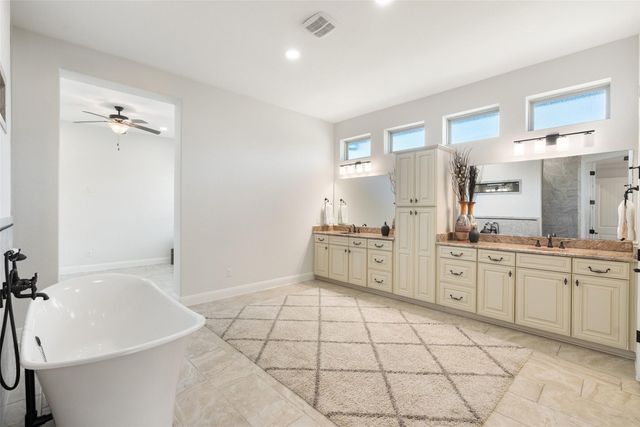 310 Bella Montagna CIR, Austin, TX 78734