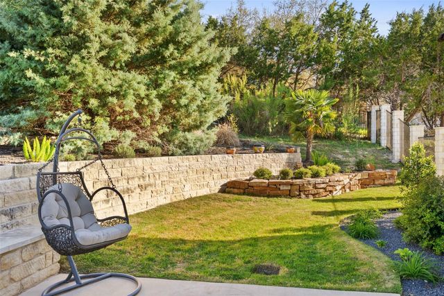 310 Bella Montagna CIR, Austin, TX 78734