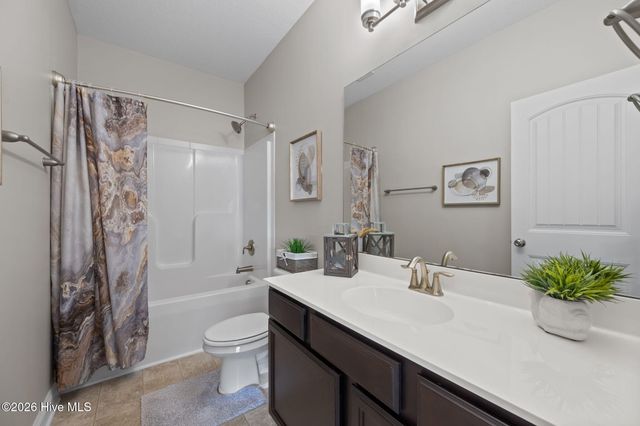 211 Moonstone Court, Jacksonville, NC 28546