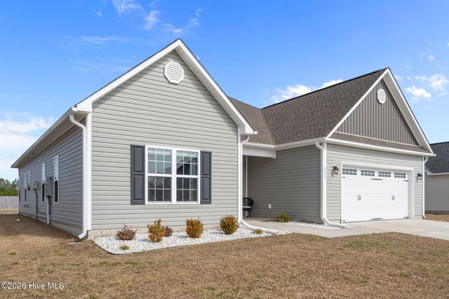 211 Moonstone Court, Jacksonville, NC 28546