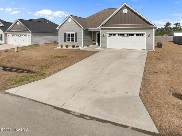 211 Moonstone Court, Jacksonville, NC 28546