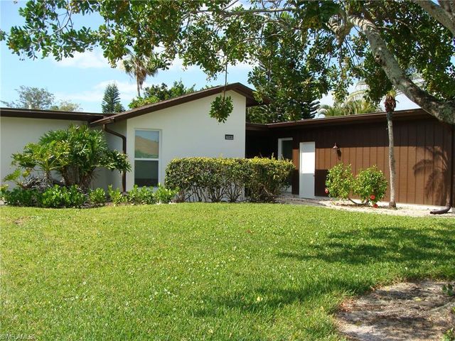 3980 Estero Bay LN F23, Naples, FL 34112