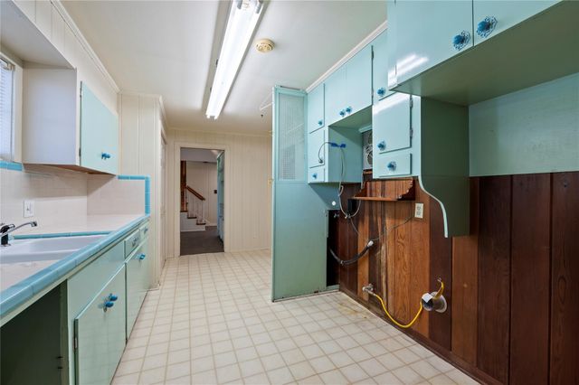 1423 N Wharton Street, El Campo, TX 77437