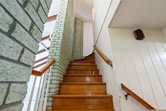 1423 N Wharton Street, El Campo, TX 77437