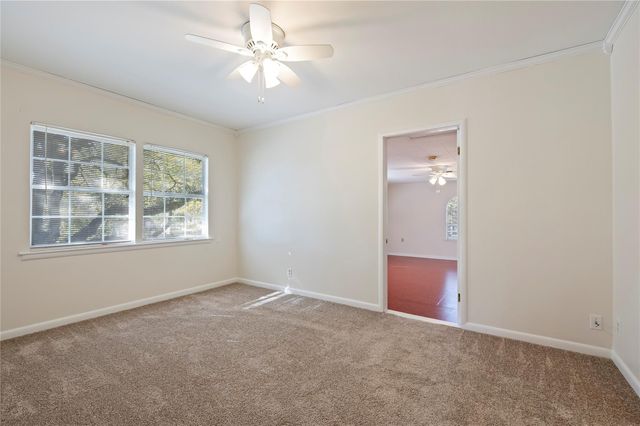 1423 N Wharton Street, El Campo, TX 77437