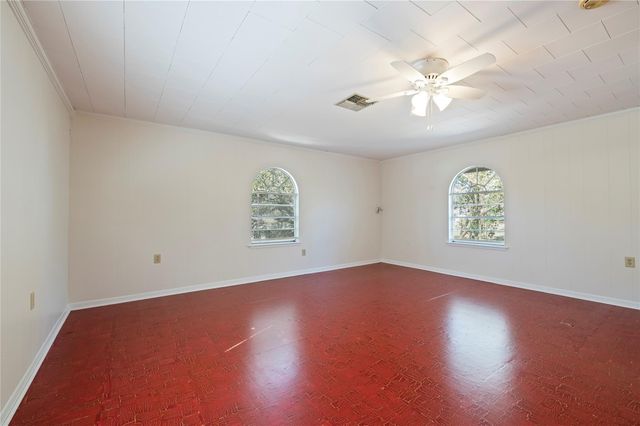 1423 N Wharton Street, El Campo, TX 77437